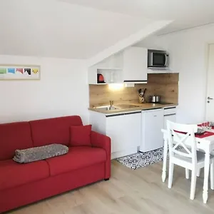Appartement 2 Pers Avec Acces Piscine Et Sauna, Les Déserts